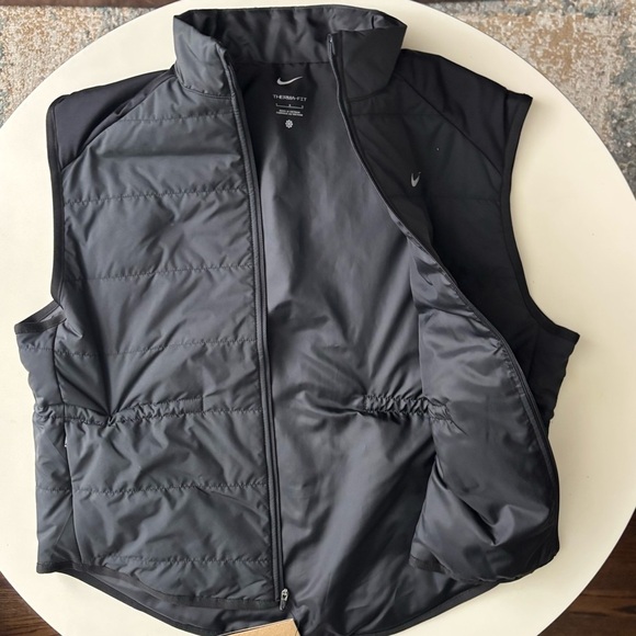 Nike Women's Therma-FIT Swift Running Vest Size Large Black New Loose Fit - Picture 8 of 10